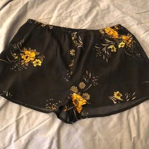 floral shorts